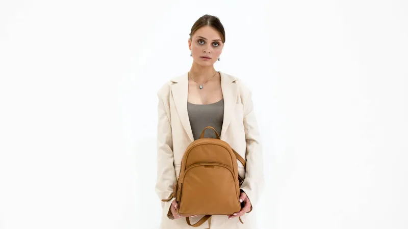 It's Not You, It's the Bag: How to Finally Let Go of the Ones That No Longer Fit Your Life